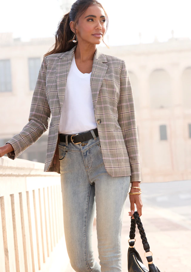 LASCANA Kurzblazer , in klassischer Form, taillierter Damenblazer, sportlich elegant