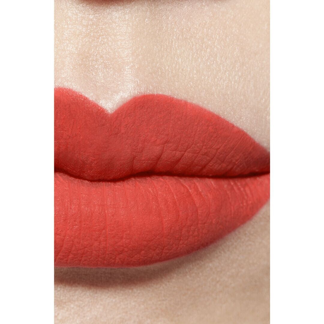 CHANEL ROUGE ALLURE LIQUID VELVET BATOM LÍQUIDO MATE INTENSO DE LONGA DURAÇÃO
