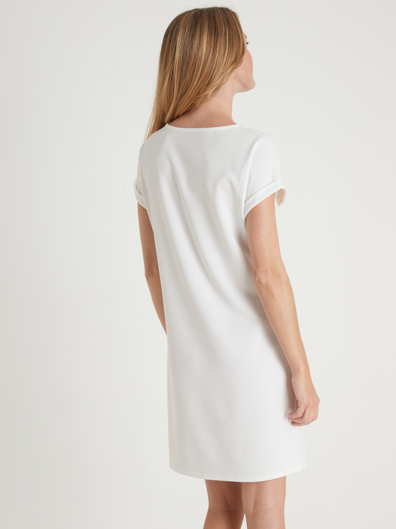Robe housse encolure V