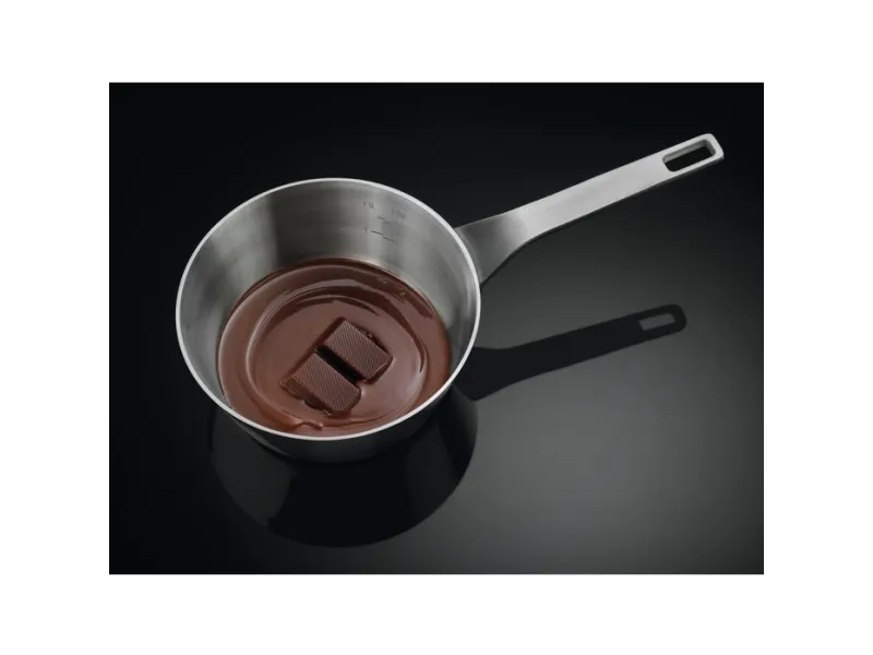 Electrolux EIV654 - Induktions kogeplade - 4 plader - Niche - bredde: 56 cm - dybde: 49 cm - med kantet front - sort