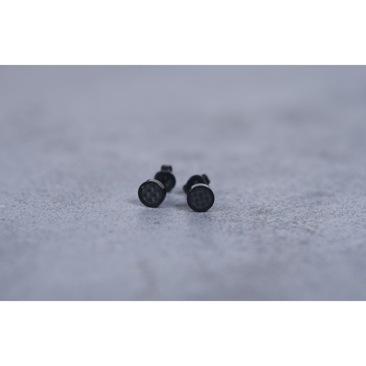Boucles d'oreilles clous Séverin en PVD