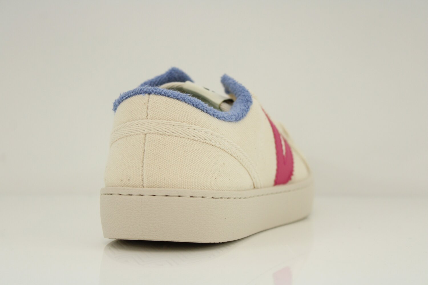 Victoria Sneaker