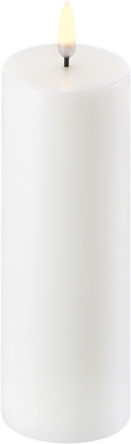 Uyuni LED Pillar Candle - Nordic White - 5,8 x 15 cm Hvid