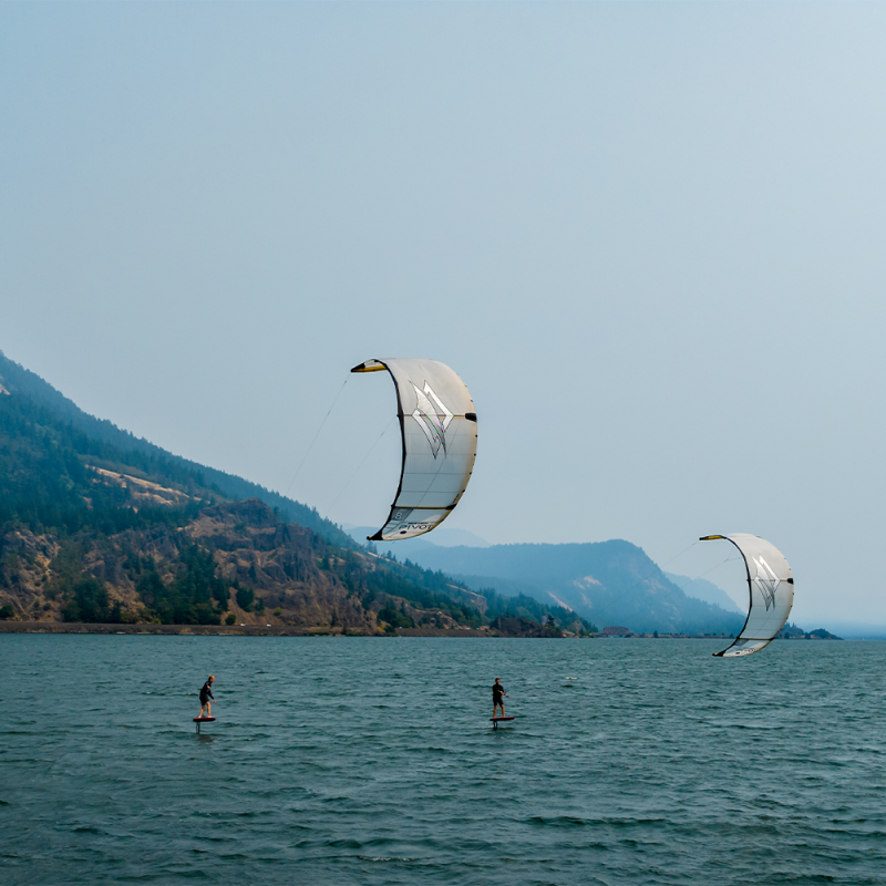 AILE DE KITESURF NAISH PIVOT NVISION 2024