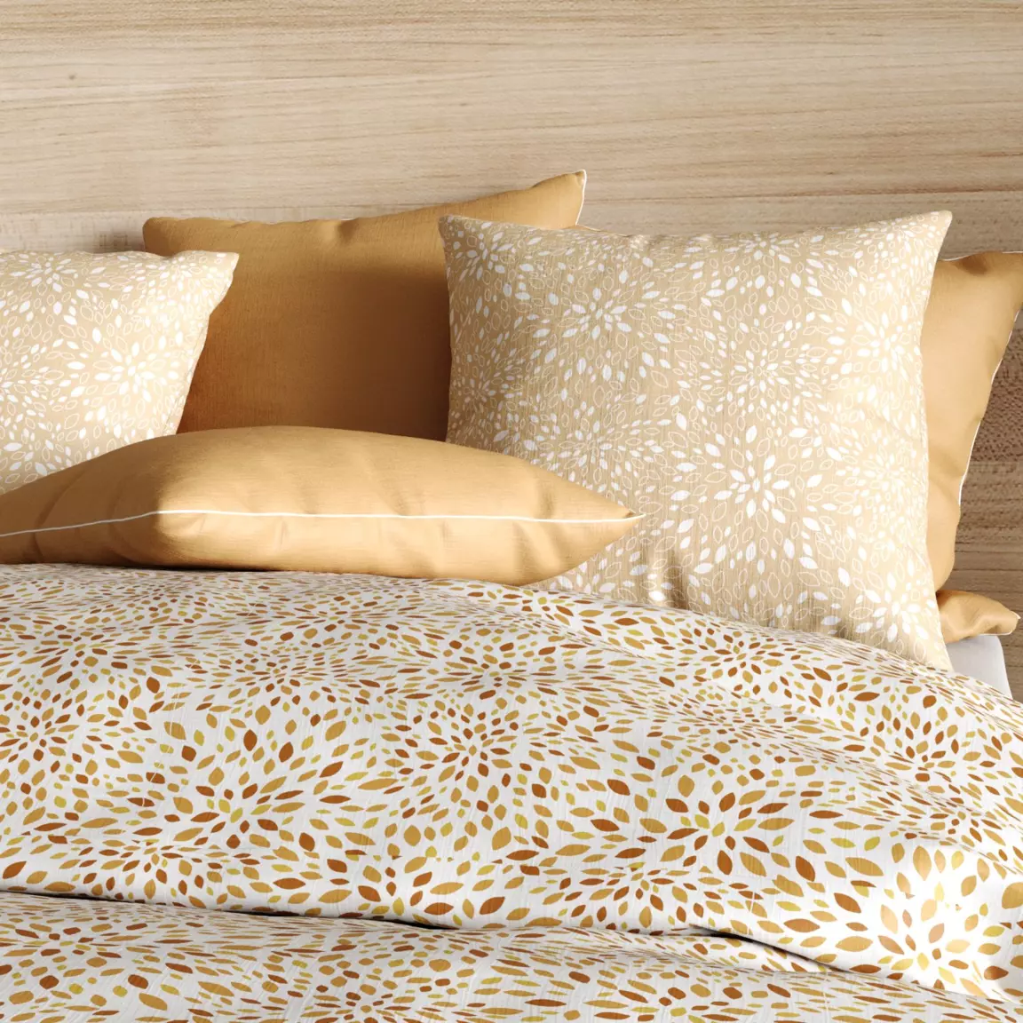 Housse de couette et deux taies coton (260 x 240 cm) Hanabi Marron