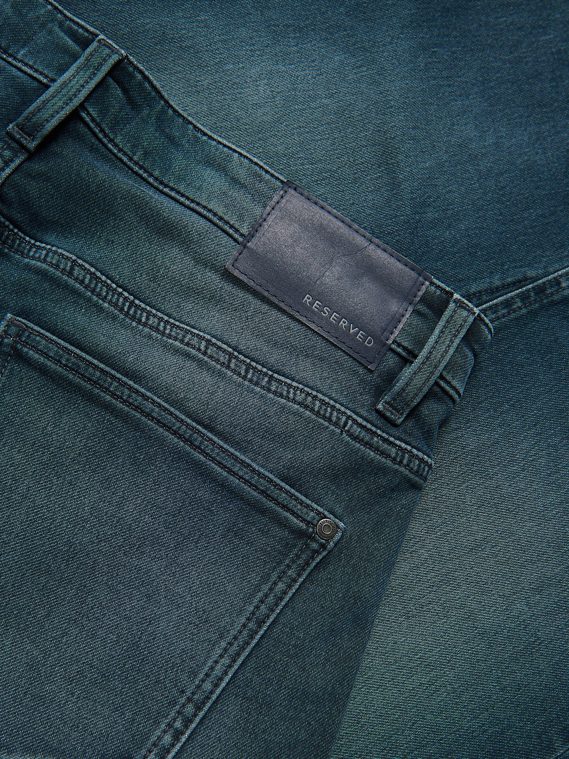 Jeans im Slim-Fit mit Wascheffekt