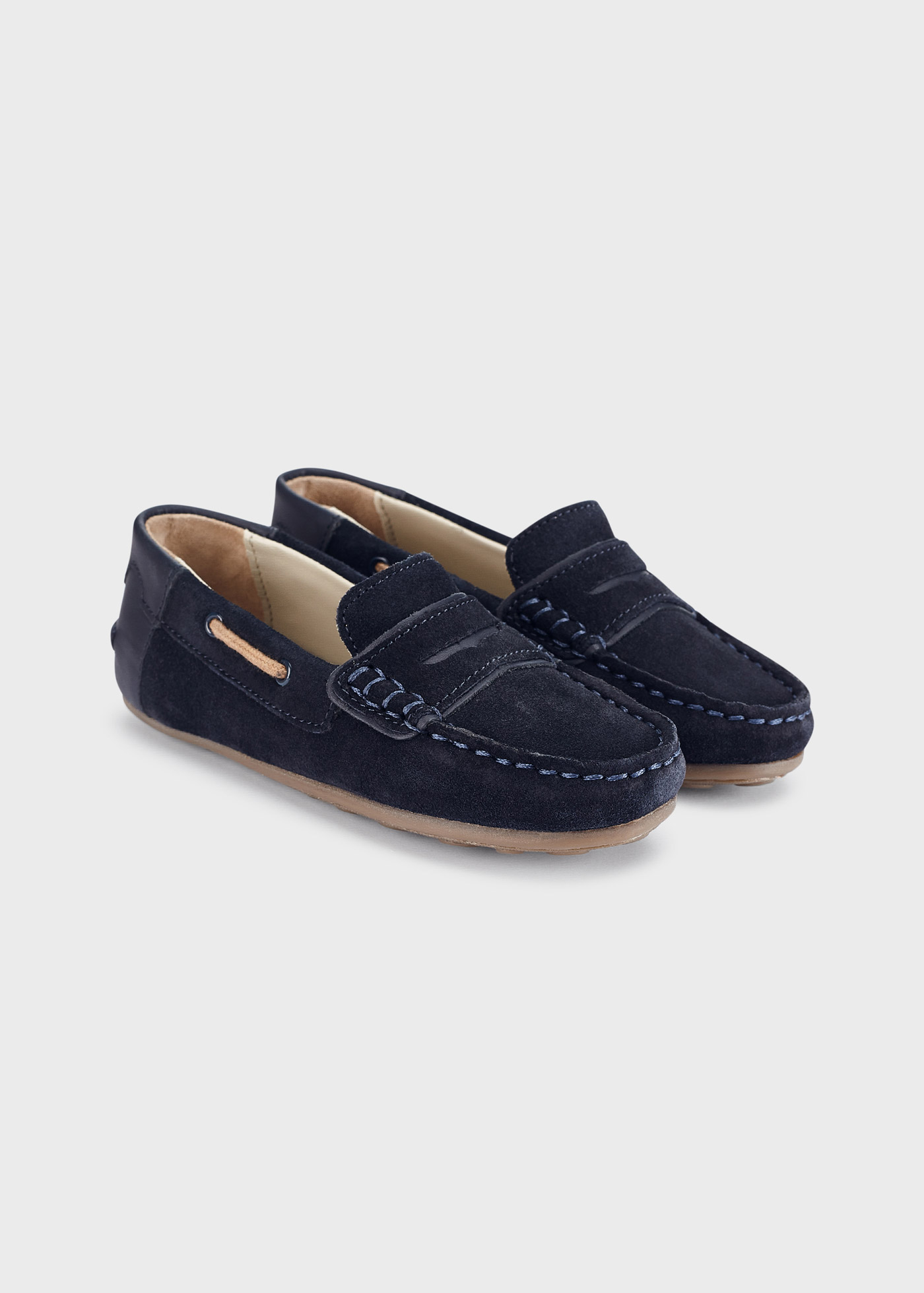 Mocassim de couro para menino