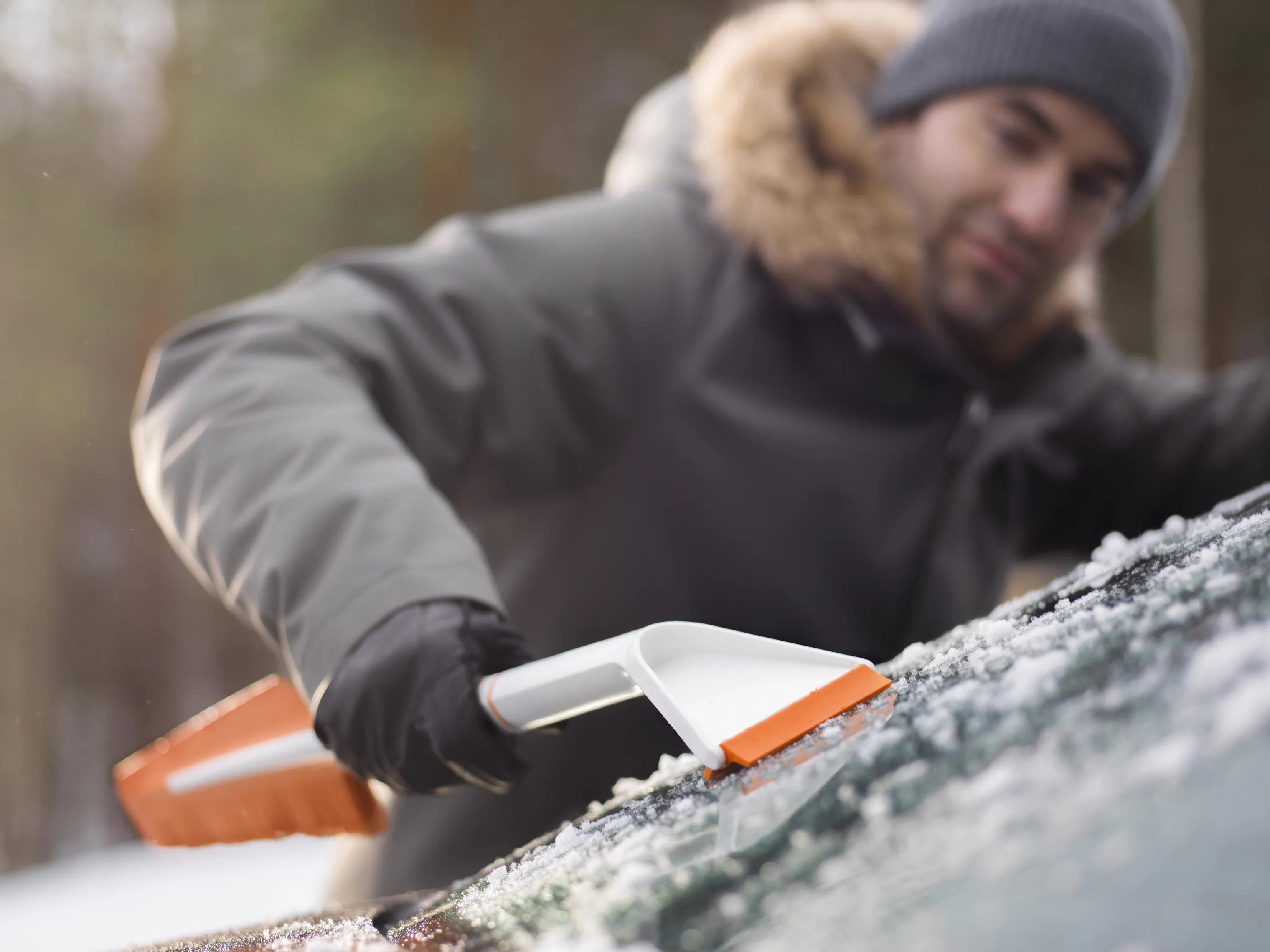 Fiskars Garden SnowXpert Børste og isskraber