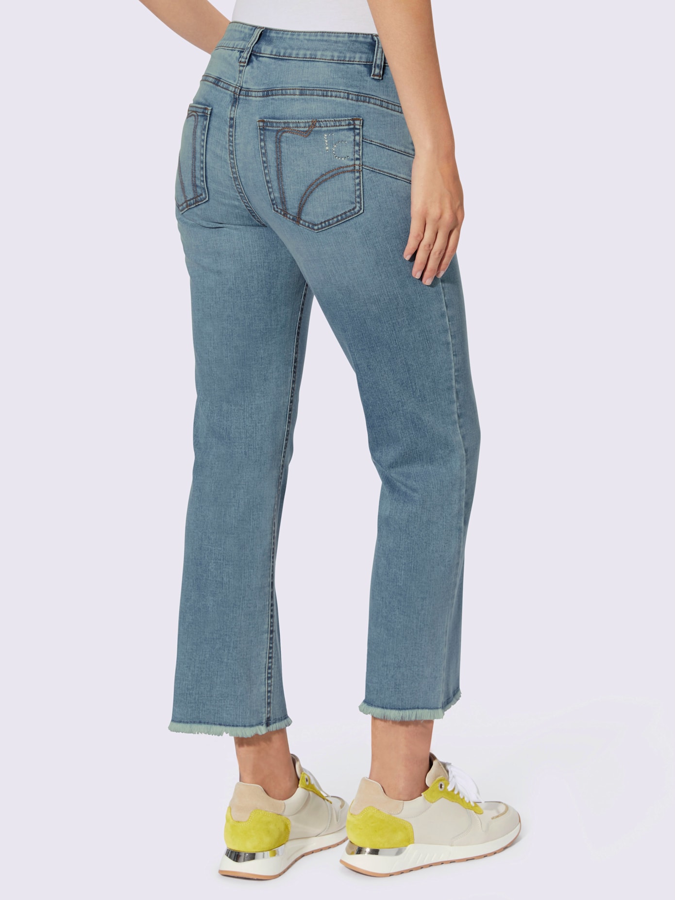 Jean push-up mélange de cotons agréable à porter