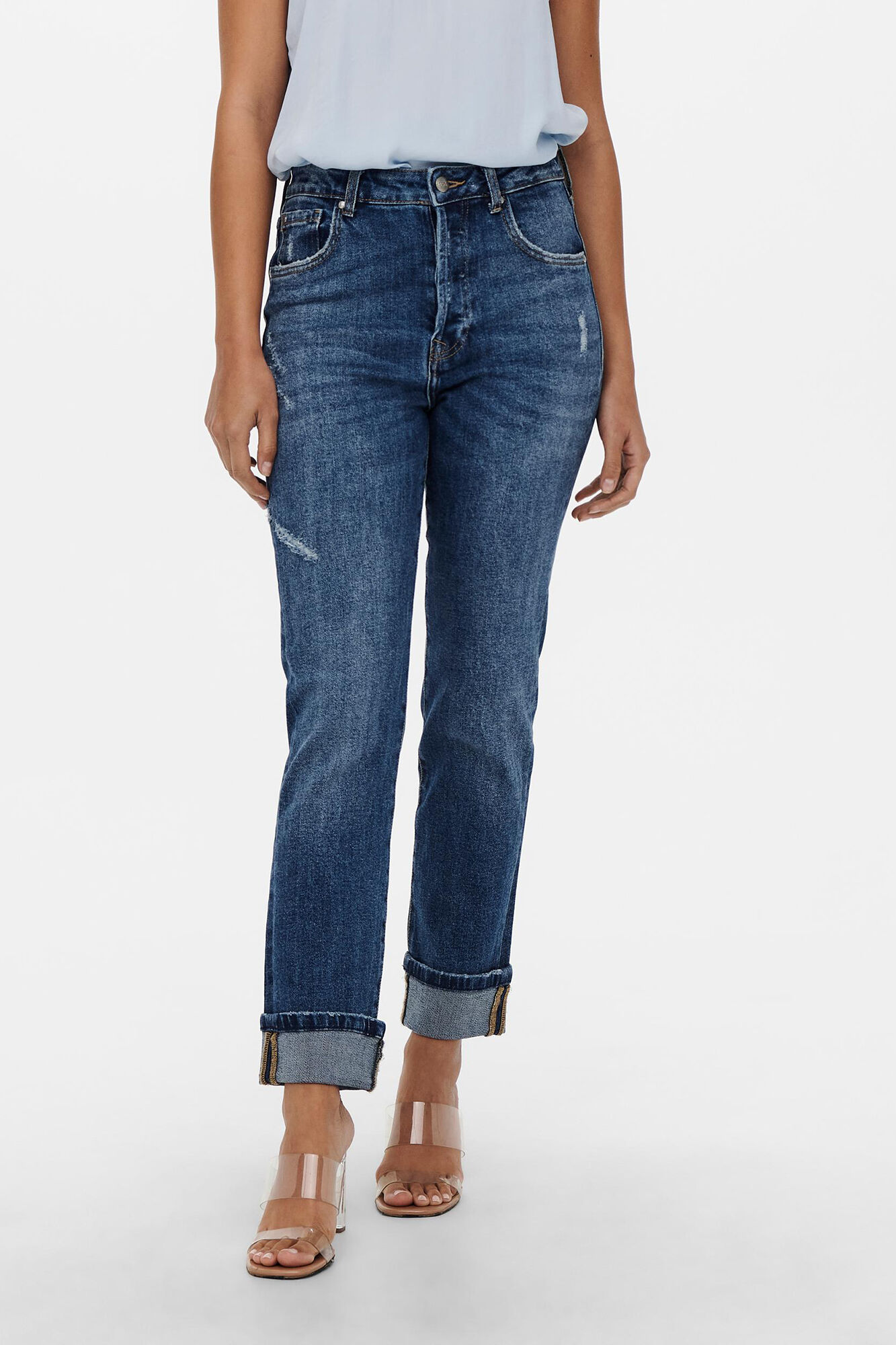 Calça jeans reta com dobra