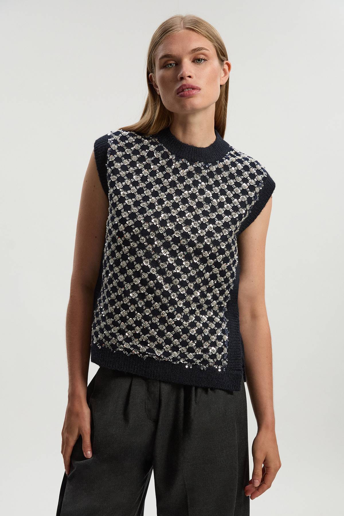 KarenMillen Débardeur en Maille Douillette Ornée