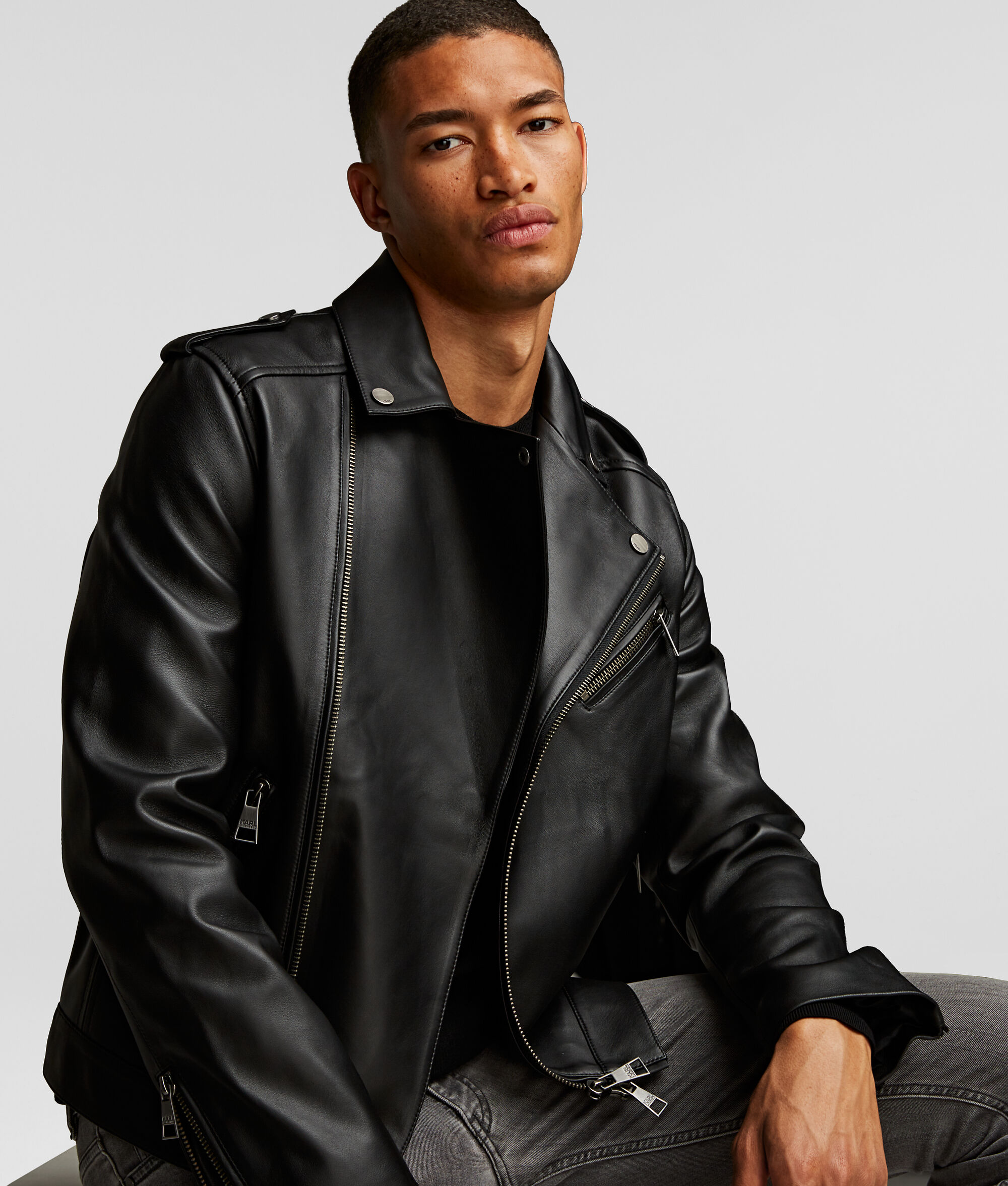 BLOUSON FAÇON MOTARD EN CUIR