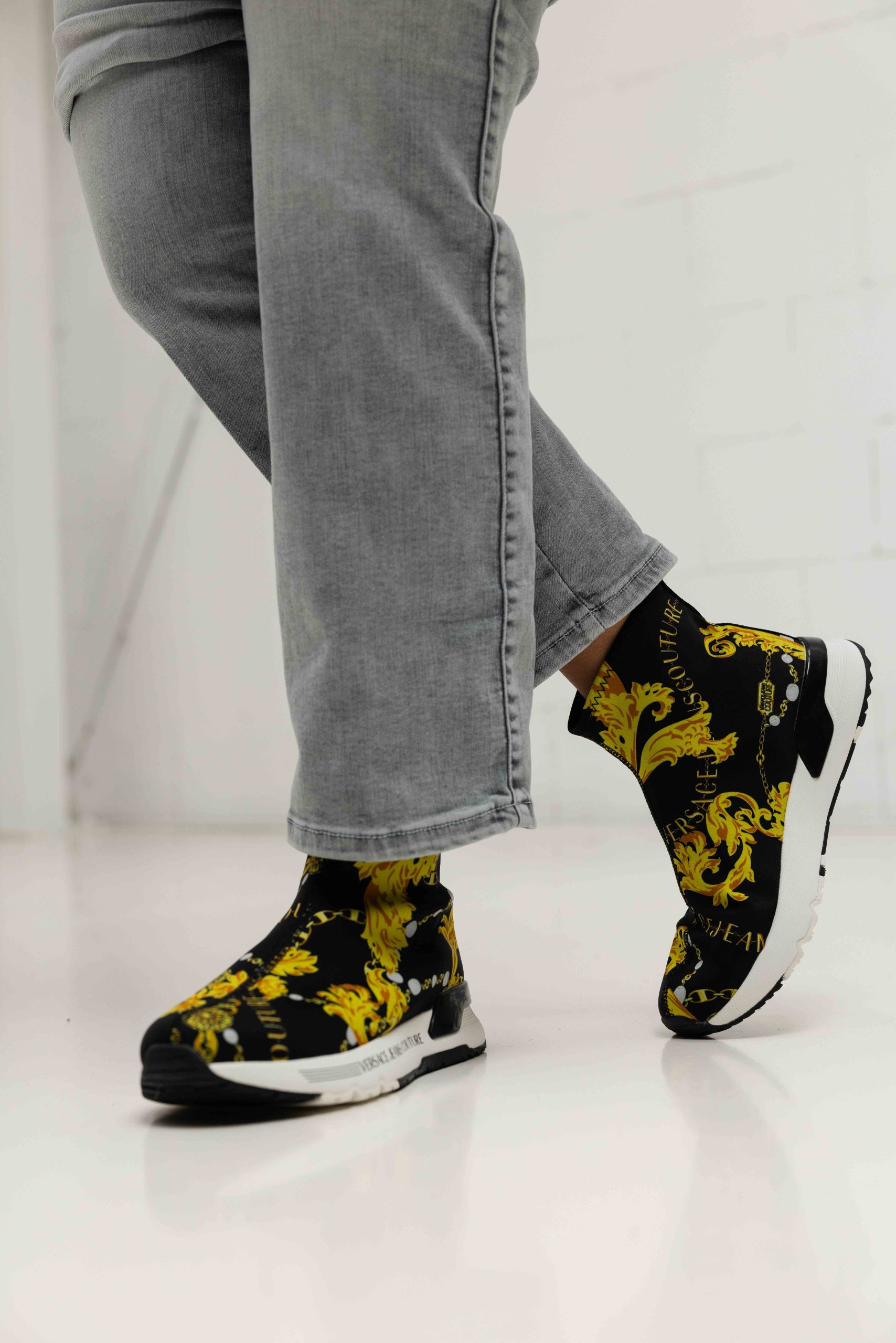 Versace Jeans Couture Fondo Dynamic Lycra Sneakers Dames Zwart/Goud