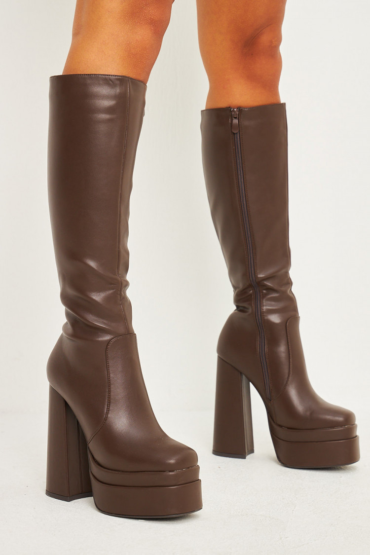 Bottes marrons à plateforme et talon bloc