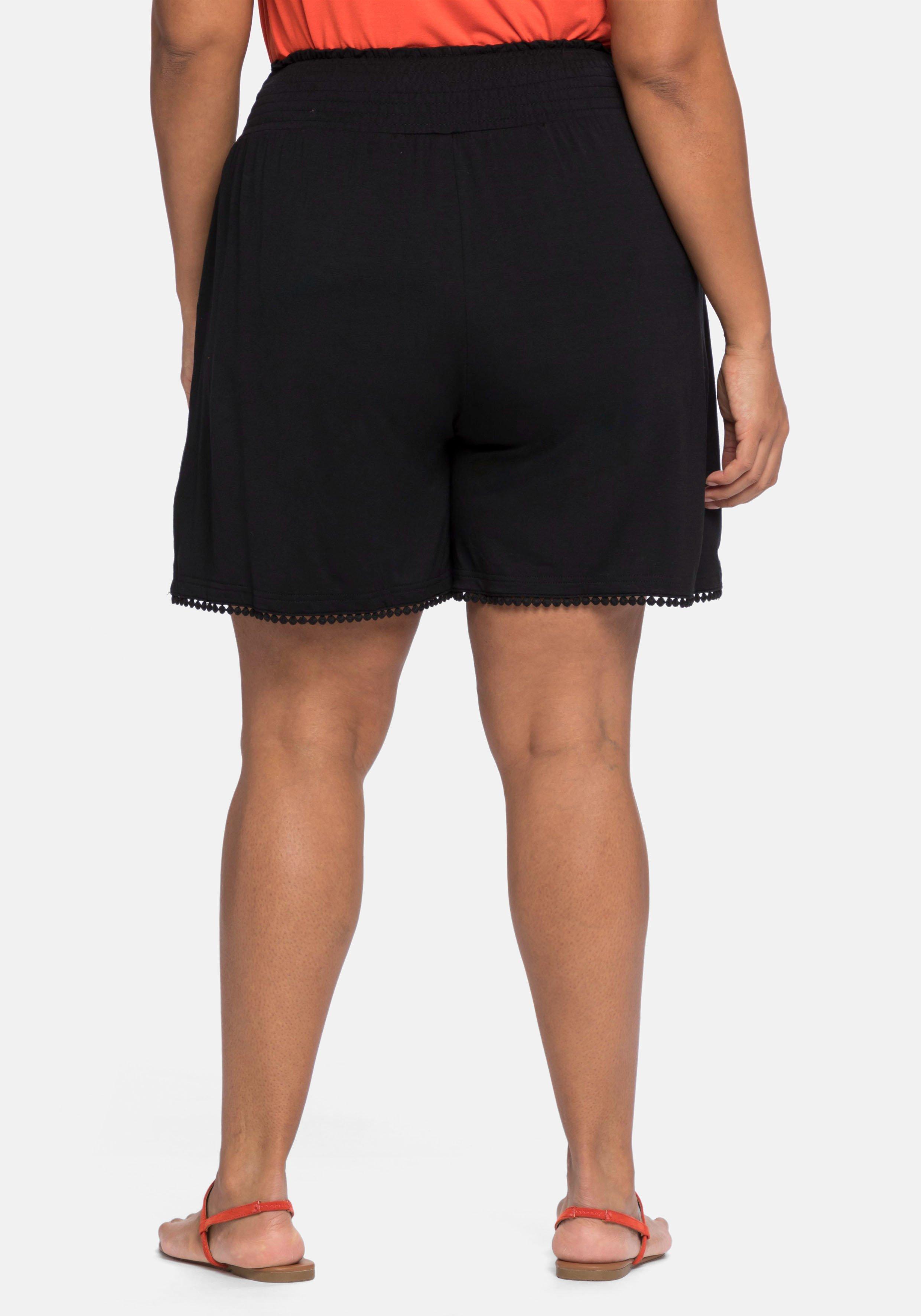 Jerseyshorts mit Smokbund und Häkelspitze
