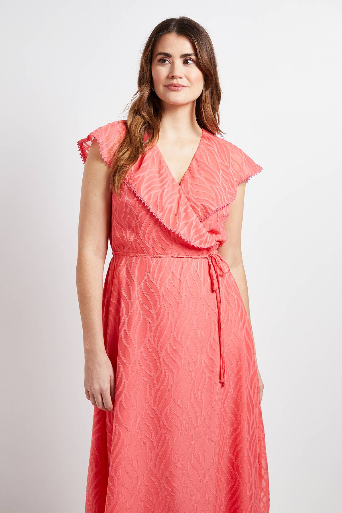 Wallis Robe Mi-Longue à Volants Motif Floral Dévoré