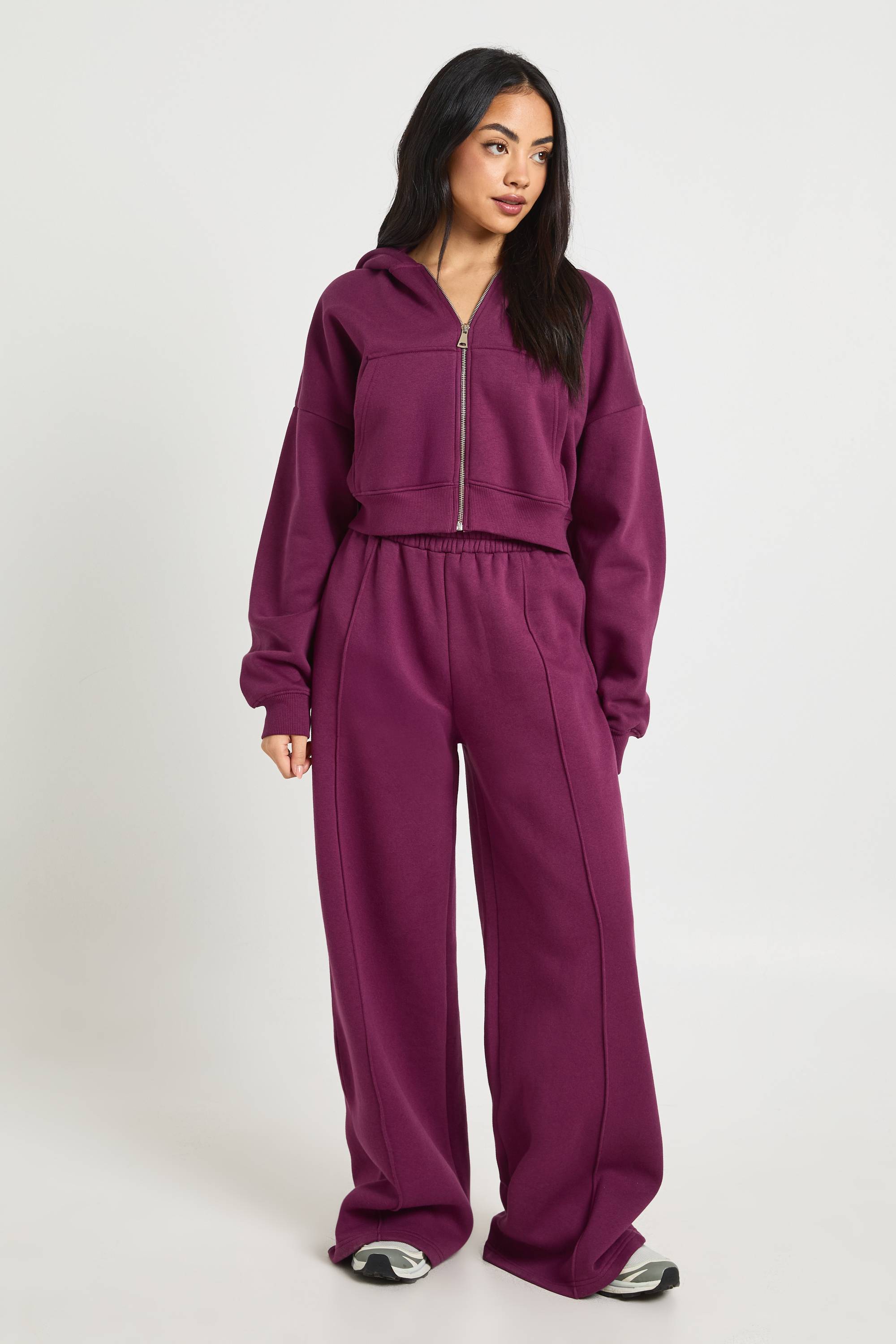 boohoo Jogging Jambe Droite avec Détail Plis Piqués
