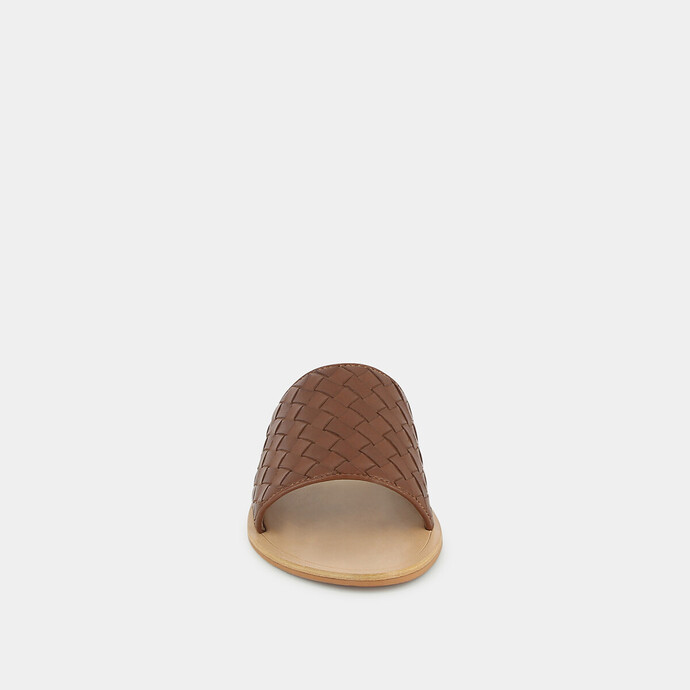 Mules plates tressées  en cuir cognac