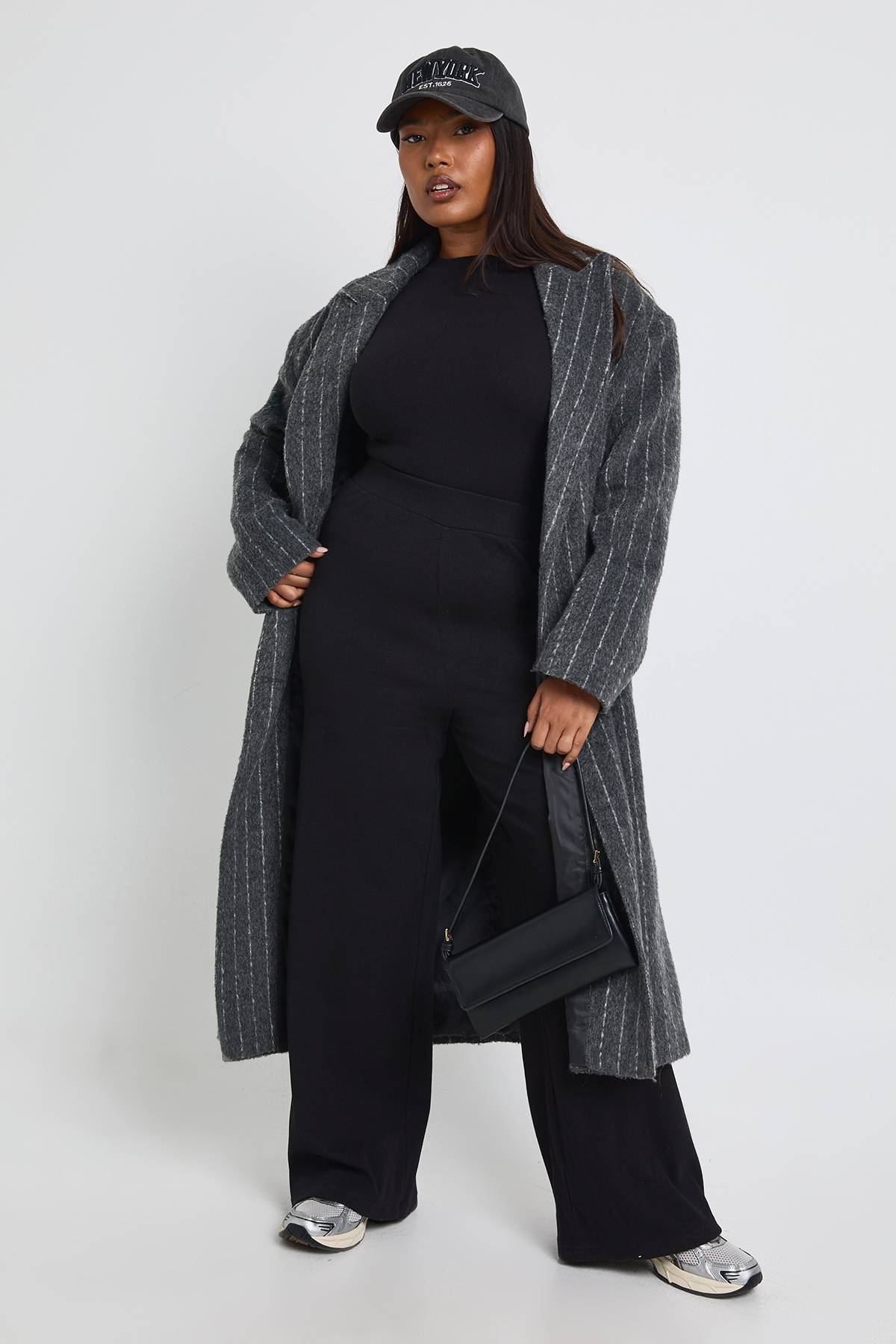 boohoo Pantalon basique en côtes à jambe droite