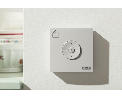 VELUX elektrisch rolluik SML YK21 55x84 cm incl. draadloze wandschakelaar