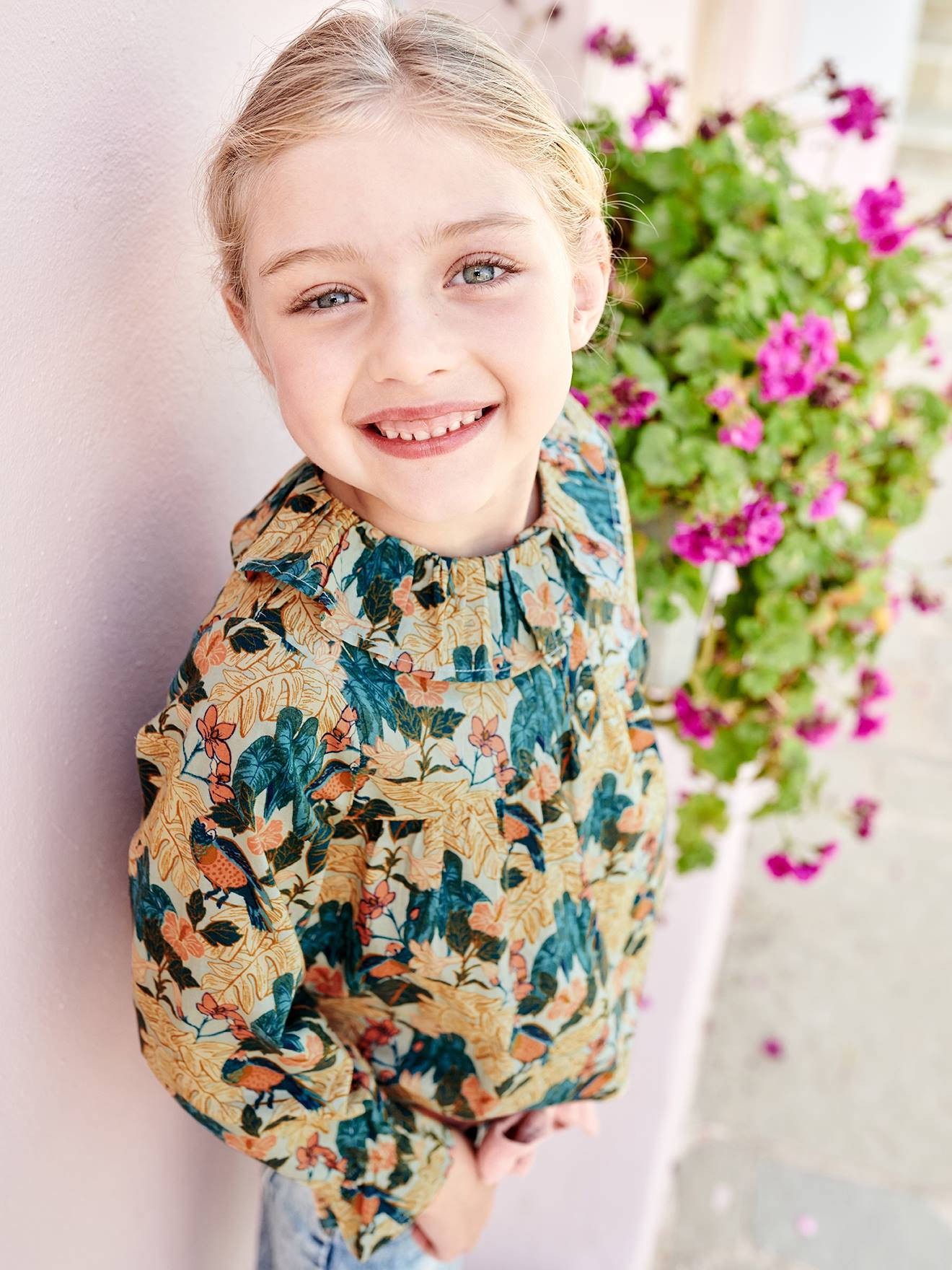Blusa rosa com estampa floral para meninas