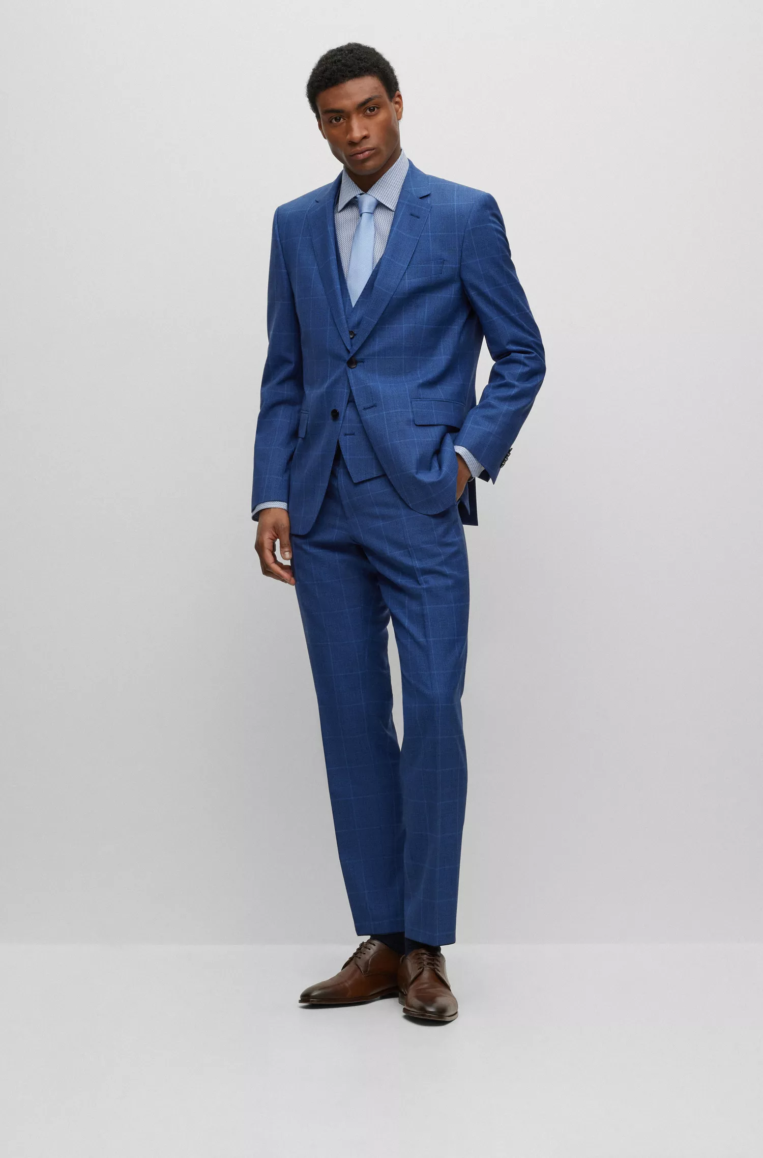 Camisa BOSS preta de corte regular em algodão elástico estampado.