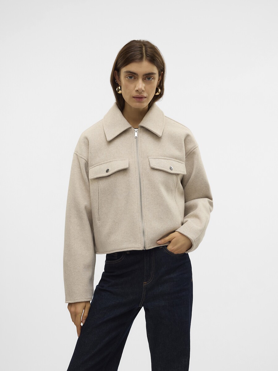 VERO MODA<br>Jaqueta curta com zíper