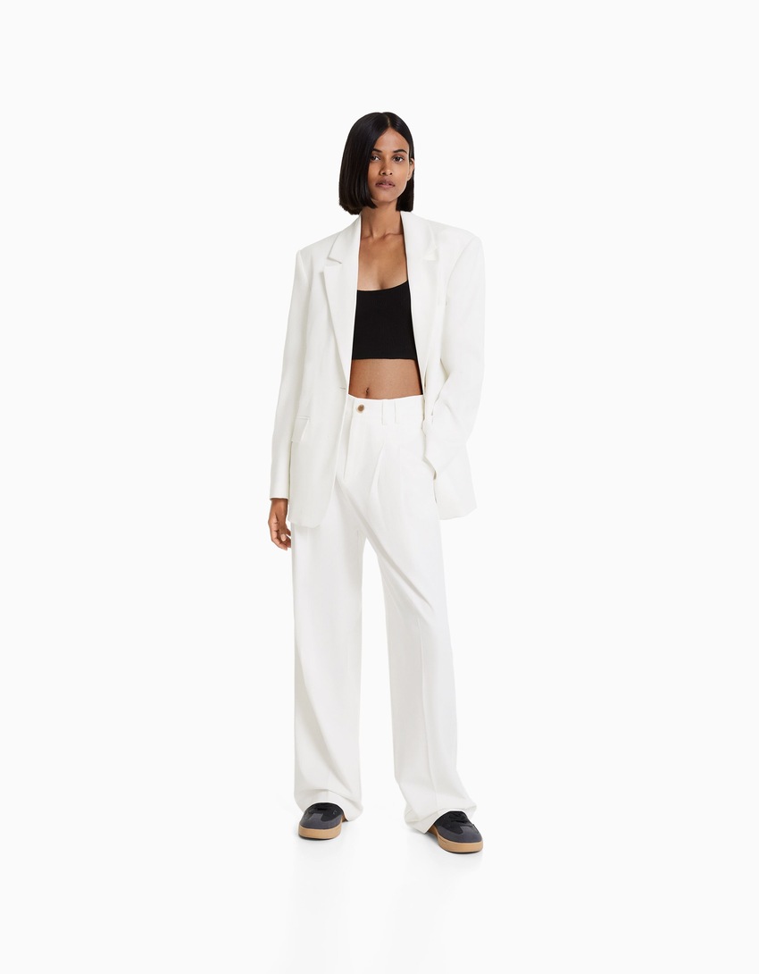 Blazer feminino de corte amplo