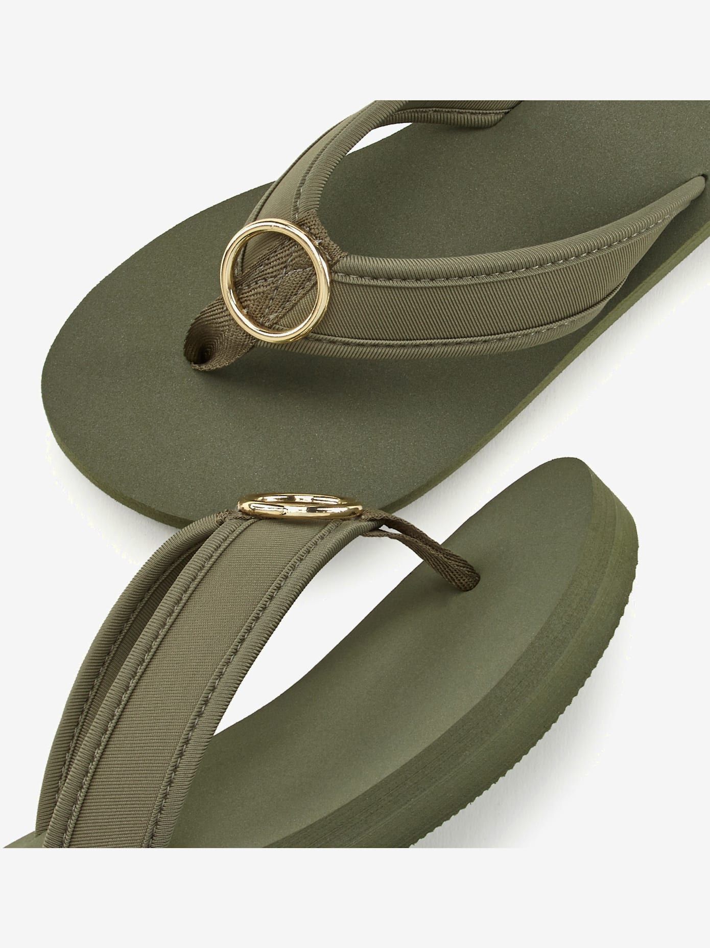 Tongs sandales flip-flop légères et souples