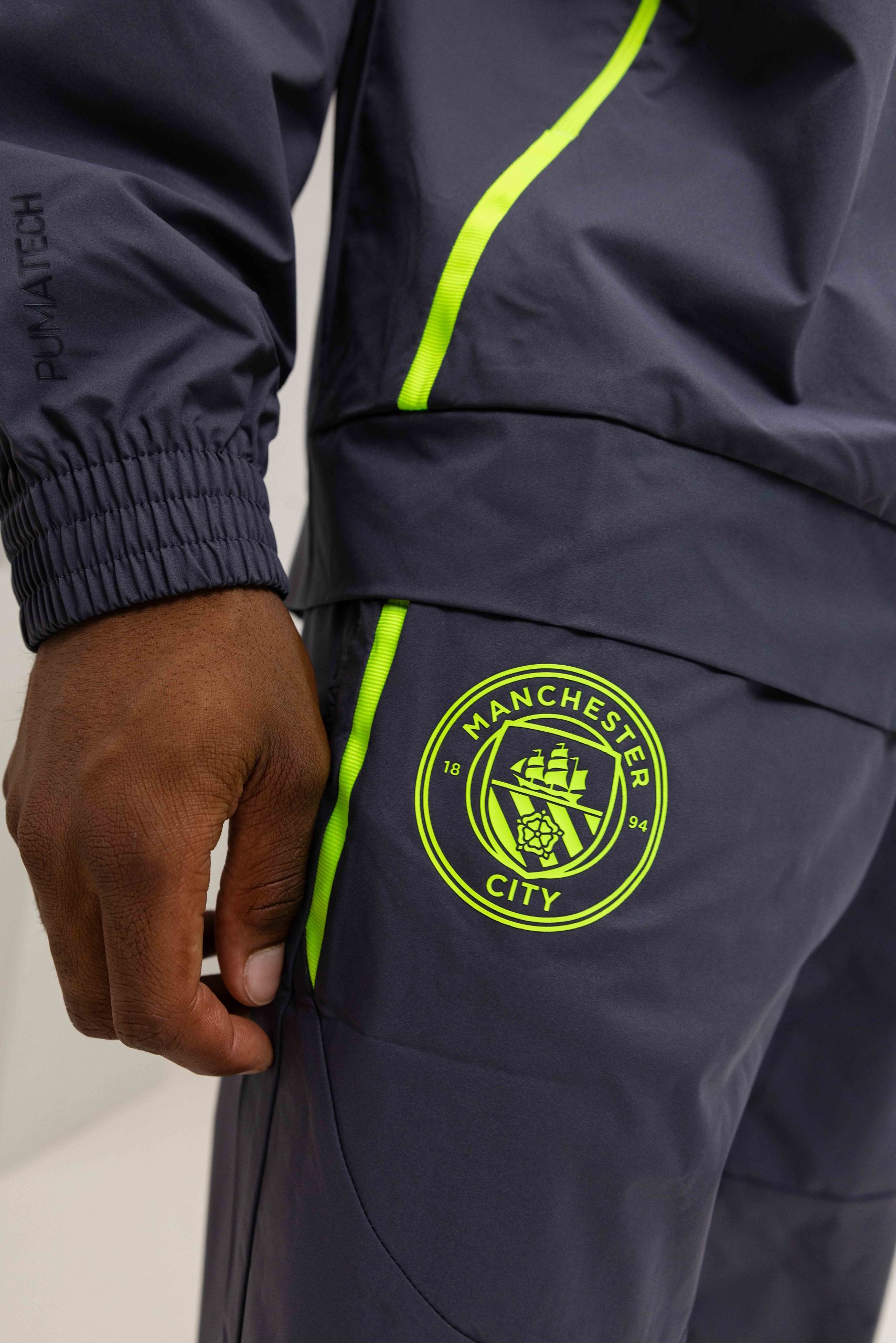 Manchester City Tech Woven Trainingspak Senior 2025/2026 Grijs
