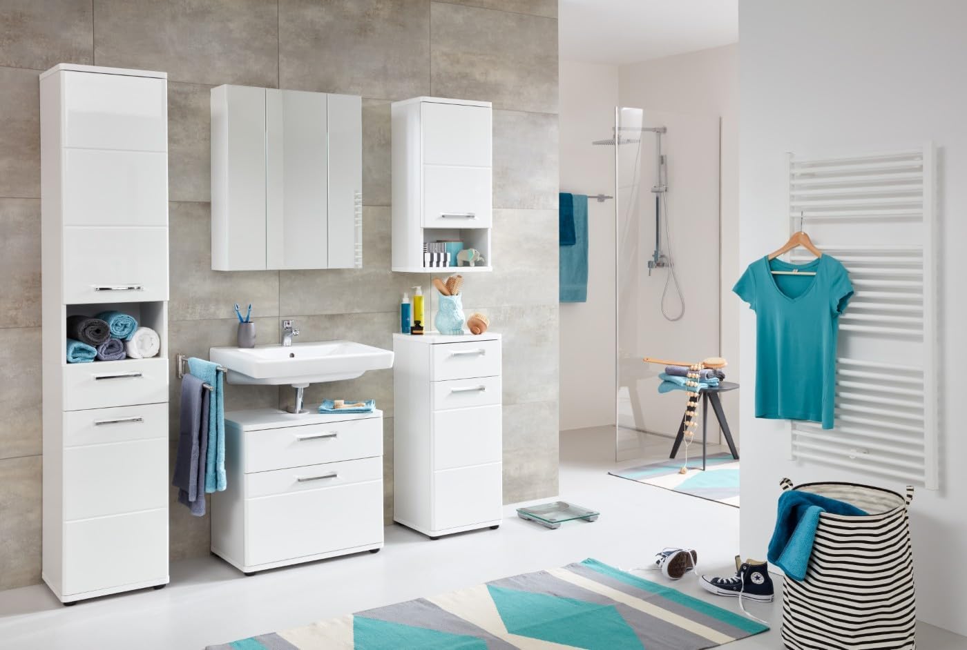 trendteam smart living - Monte - Hochschrank - Weiß/Weiß Hochglanz - (BxHxT) 37 x 189 x 34 cm - chromfarbene Griffe - Kratzfest