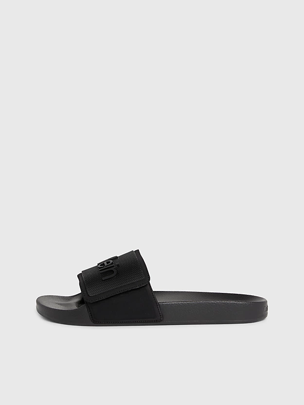 Chinelo com logotipo