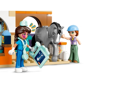 LEGO Dierenkliniek voor paarden en huisdieren (42651)
