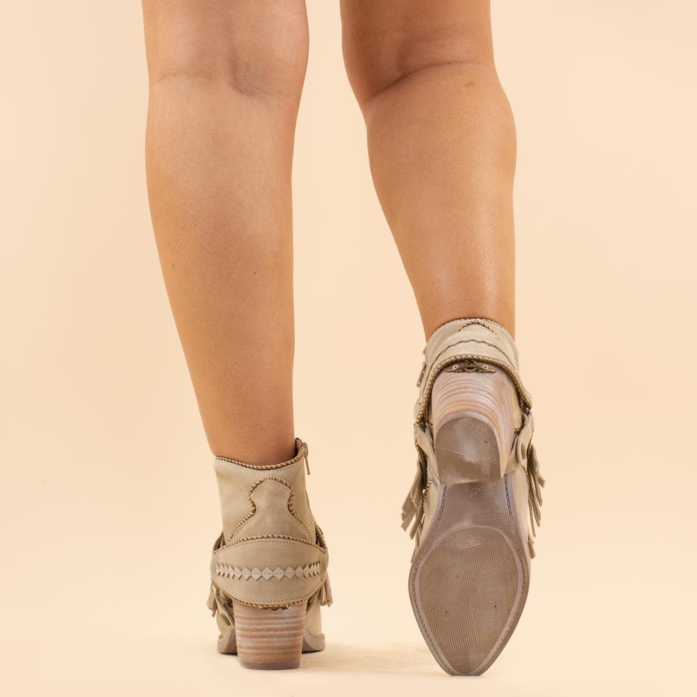 Nemonic 2216 boho enkellaarzen crema