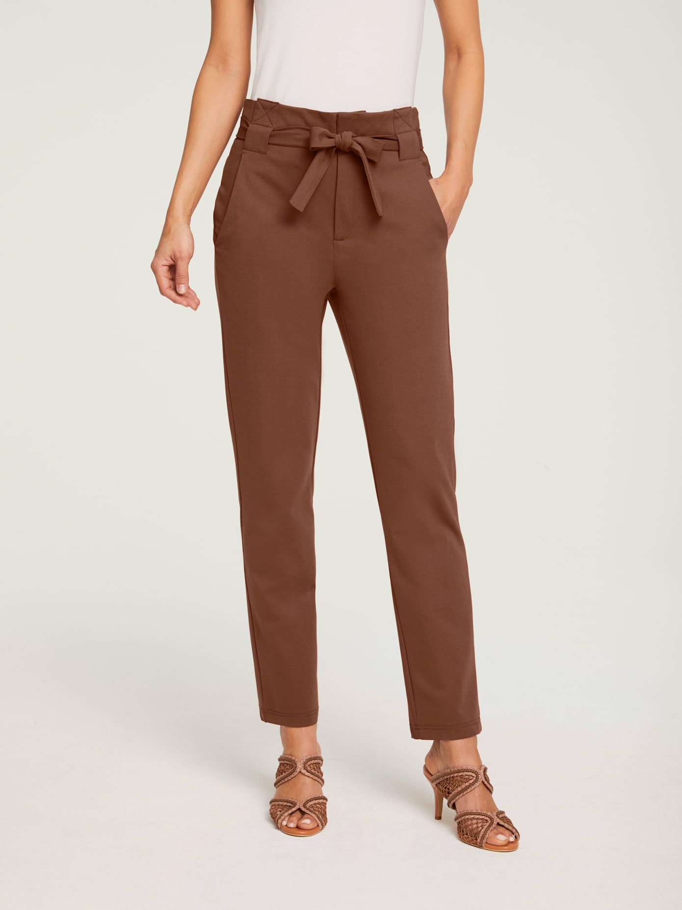 Pantalon coupe carotte