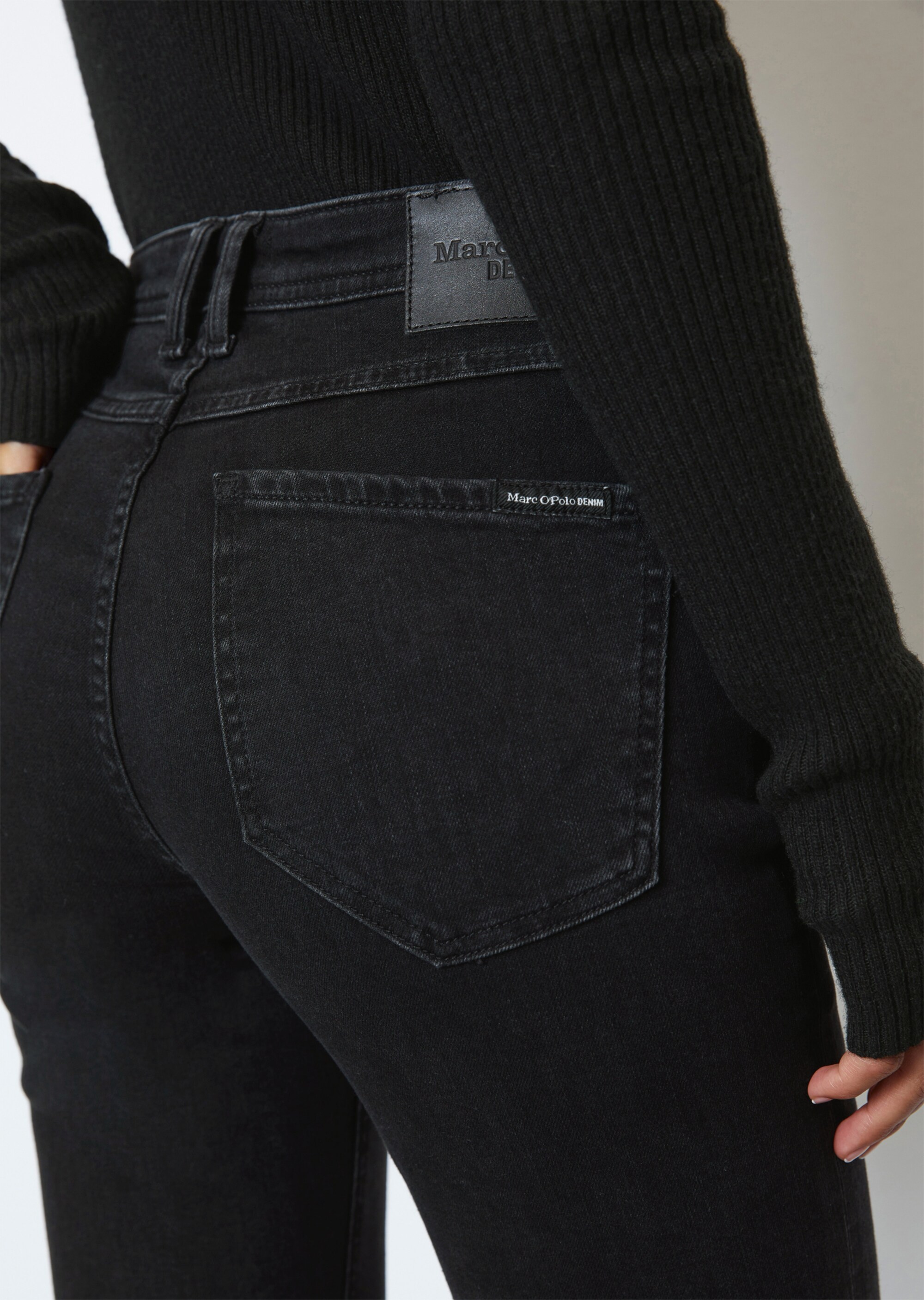 Jeans Modell NELLA bootcut aus Bio-Baumwoll-Mix