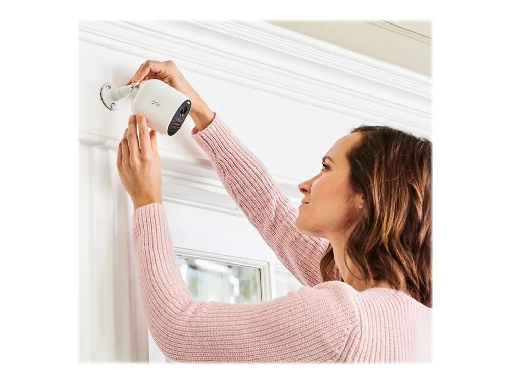 Arlo Essential - 2nd Generation - netværksovervågningskamera - indendørs, udendørs - vejrbestandig - farve (Dag/nat) - 2 MP - 1920 x 1080 - audio - trådløs - WiFi (pakke med 3)