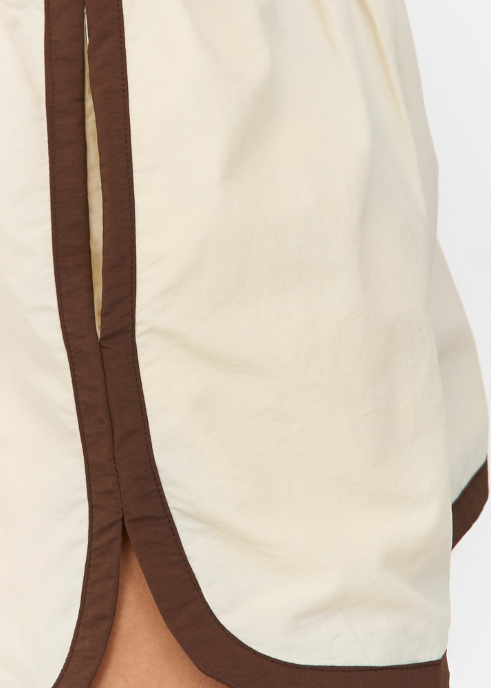 Jill short beige