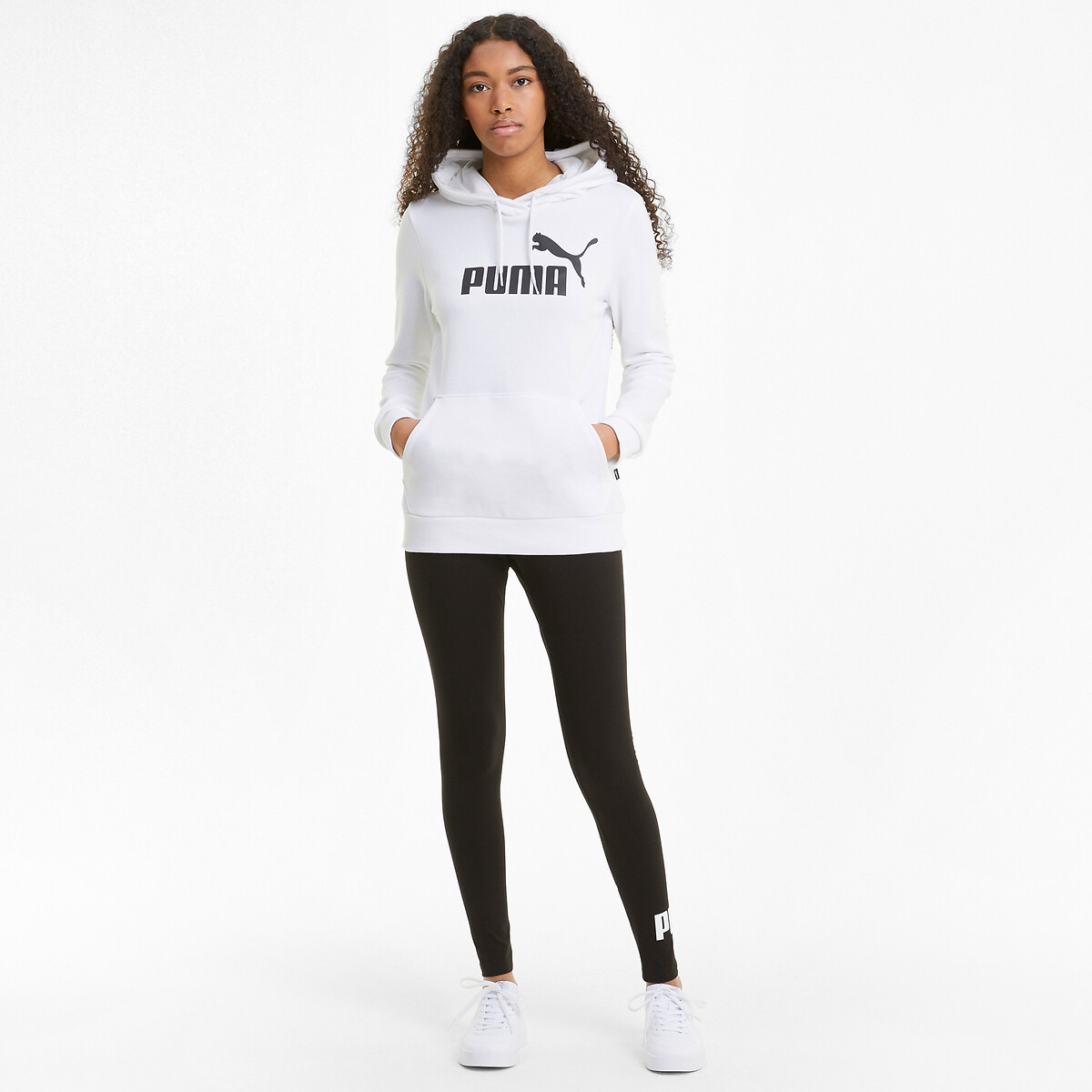 PUMA<br>Moletom com bolso canguru e logo na frente