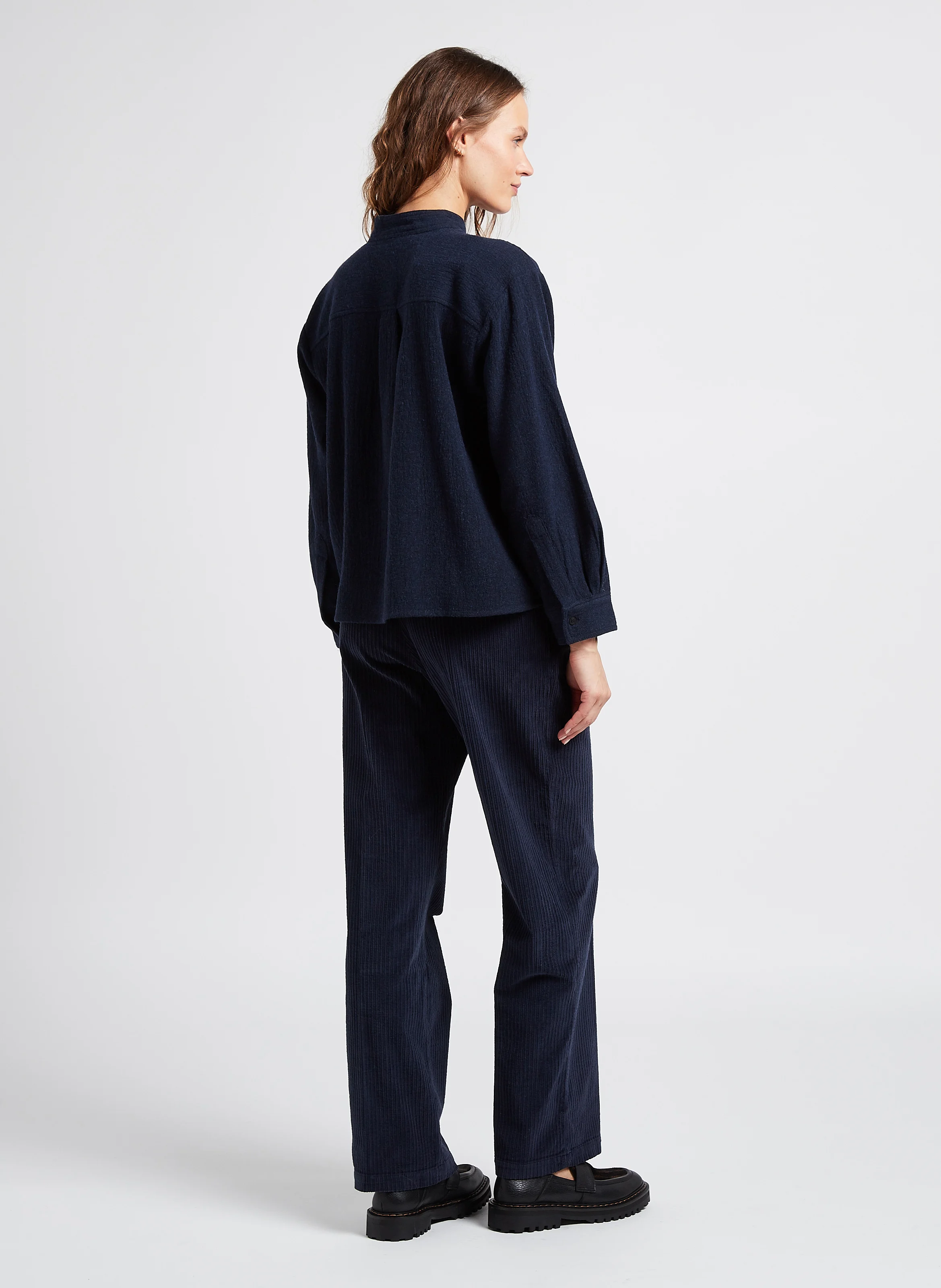 PUNAT - Pantalon droit en velours de coton côtelé| Bleu