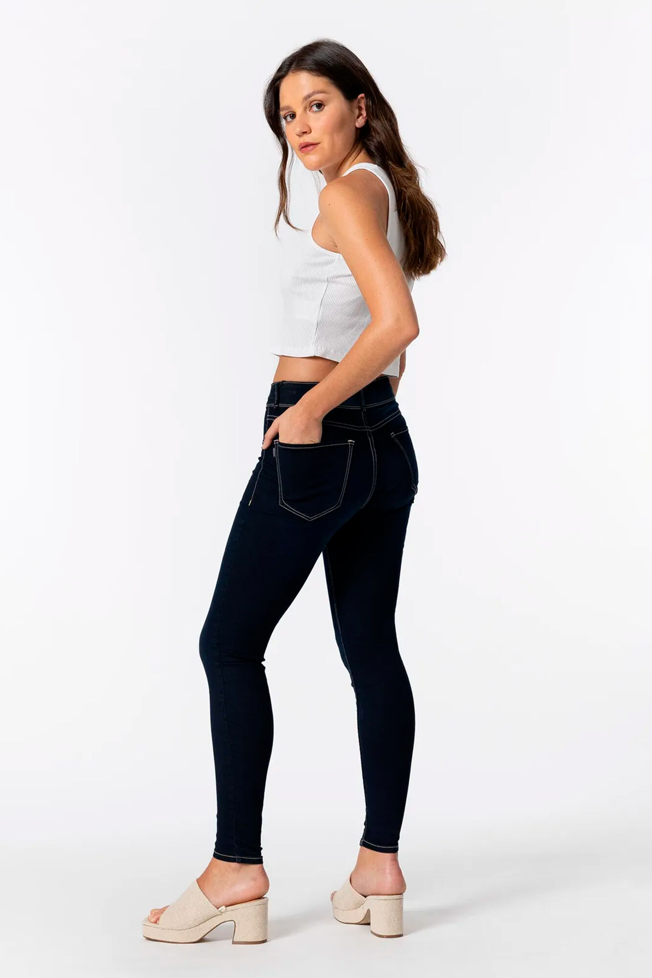 Calça jeans skinny clássica de cintura alta, tamanho único.