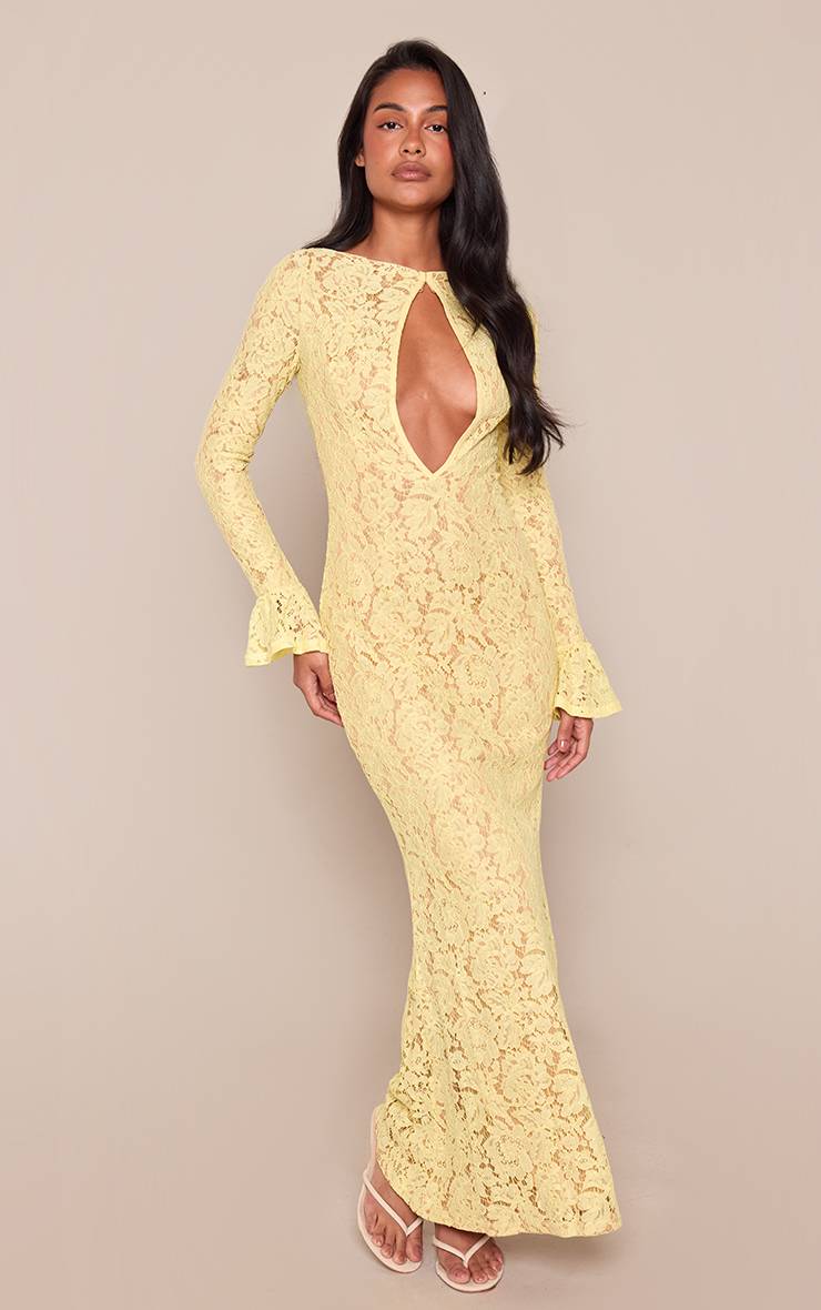 Pale Yellow Robe Maxi Ajustée En Dentelle À Manches Longues Évasées Et Découpe Goutte D'eau