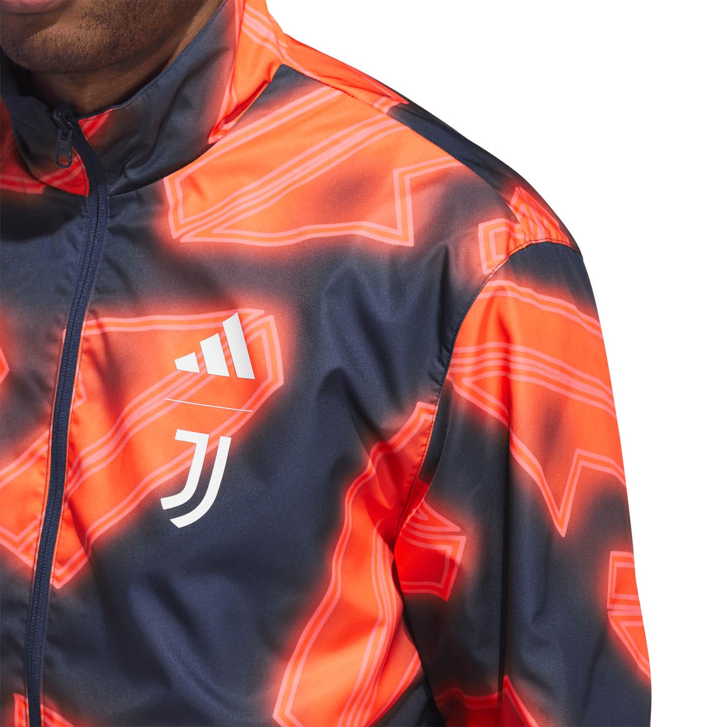adidas  Juventus Anthem Jack