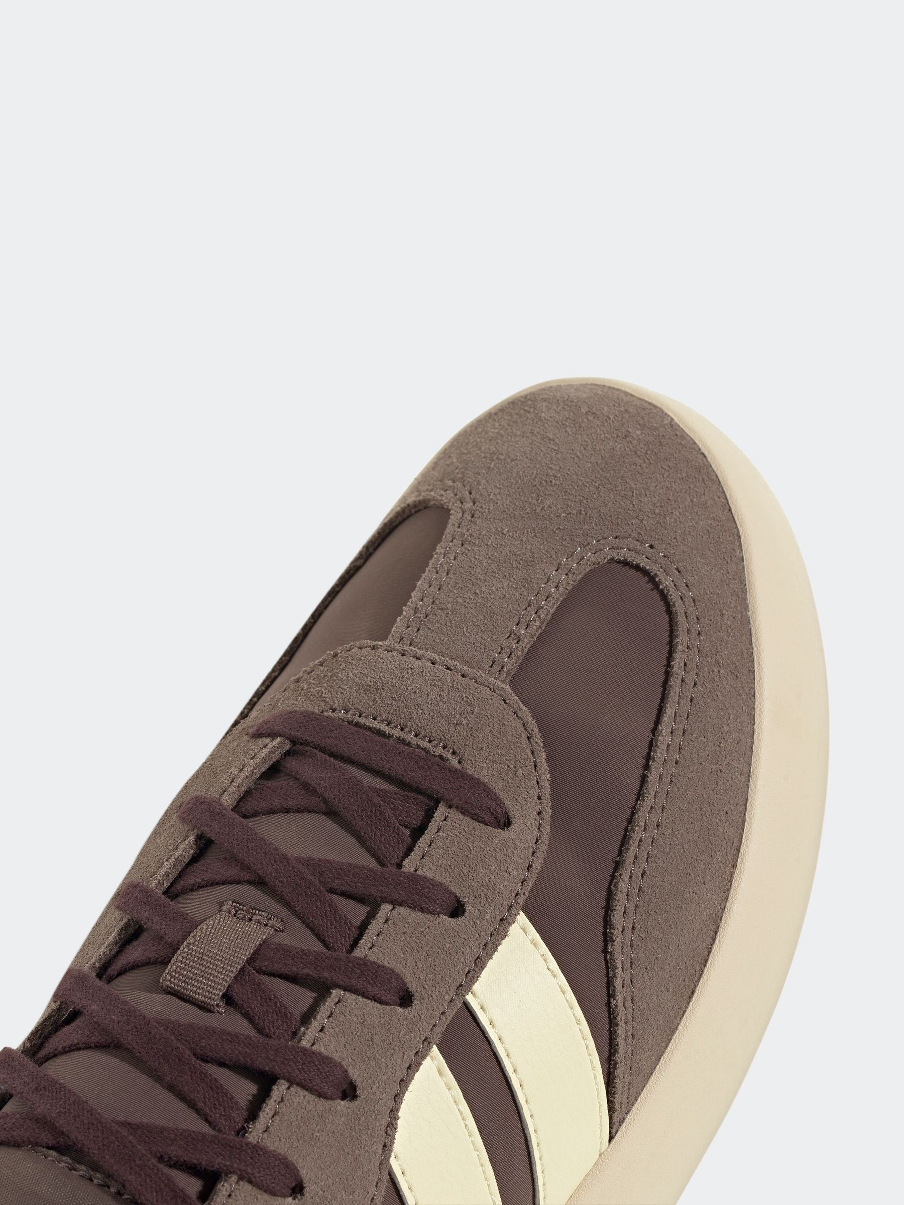 Bruin - adidas Barreda Decode sneakers