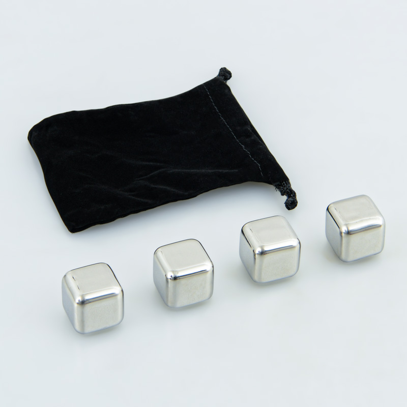 Lot de 4 glaçons inox avec sac
