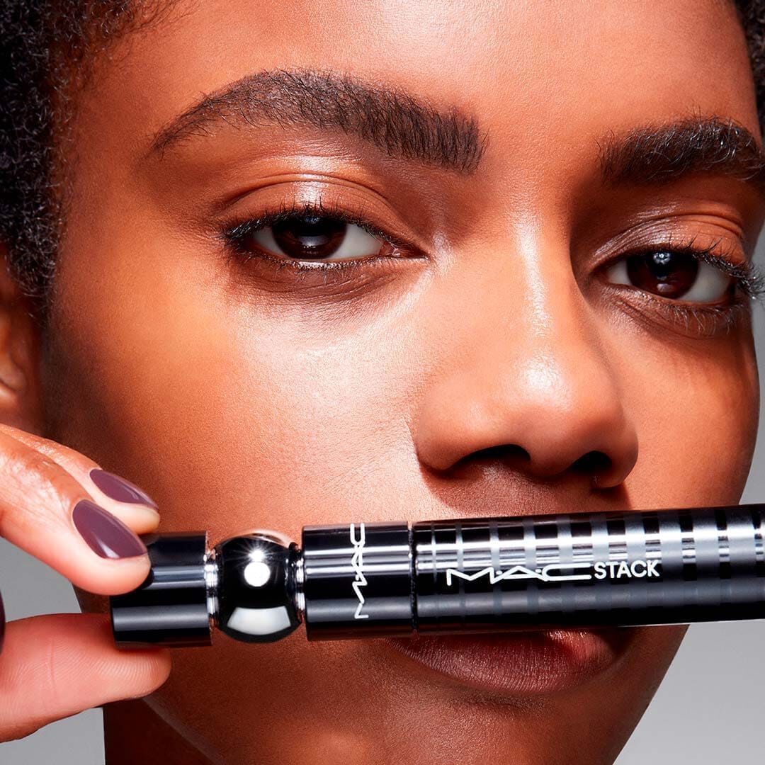 MAC MAC MAQUILHAGEM MACSTACK MASCARA-BLACK S MACRO