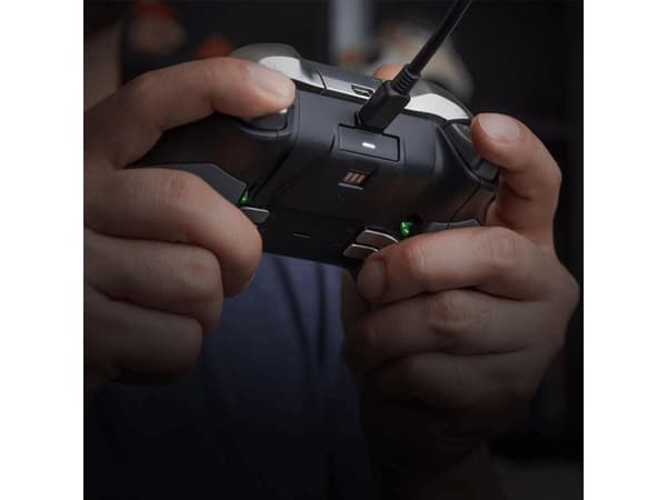PDP „Play & Charge“ rinkinio skirtukas „Xbox Series X S“, „Xbox One“