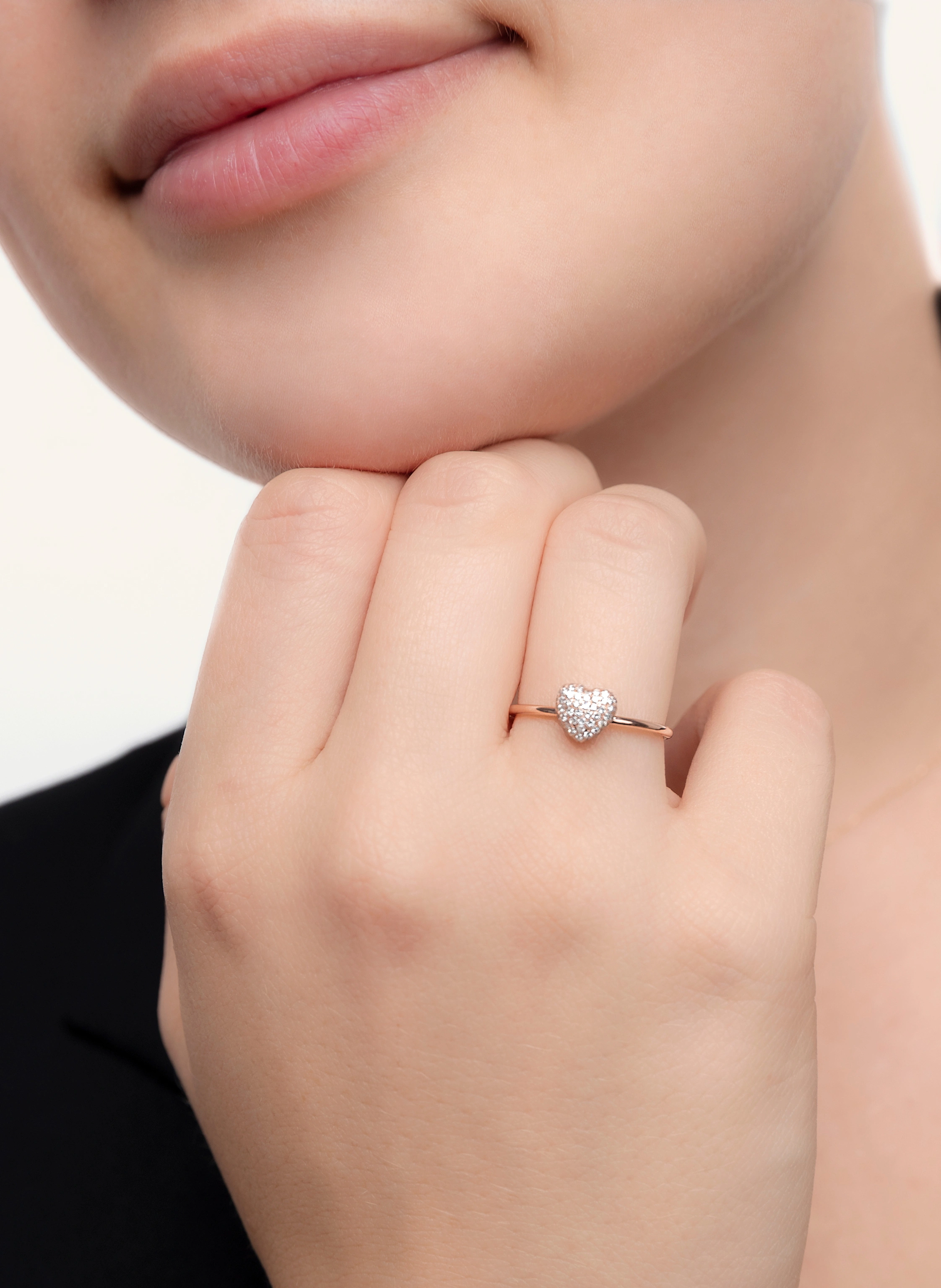 Leaf Ring HEART aus 18 Karat Rosegold mit Diamanten