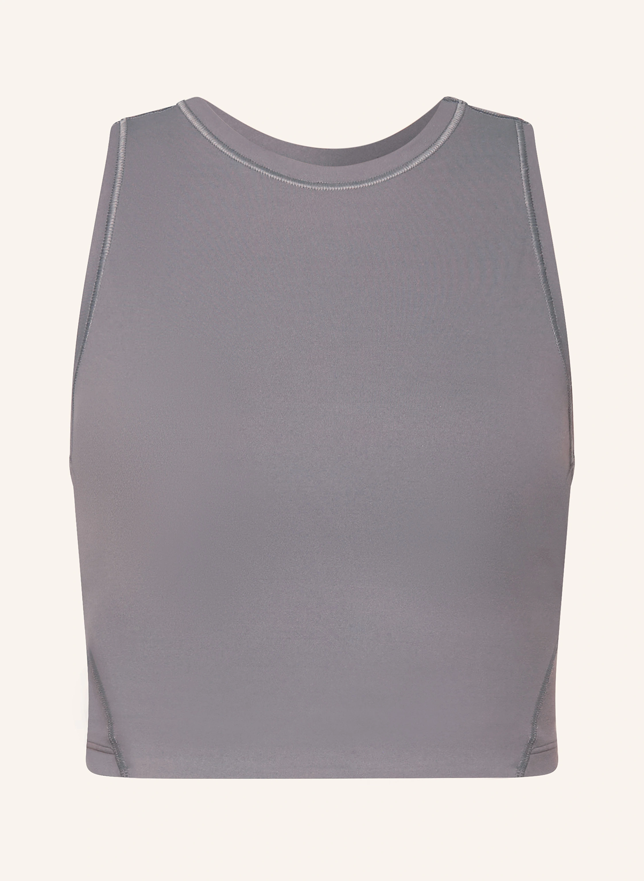 On Cropped-Top STUDIO