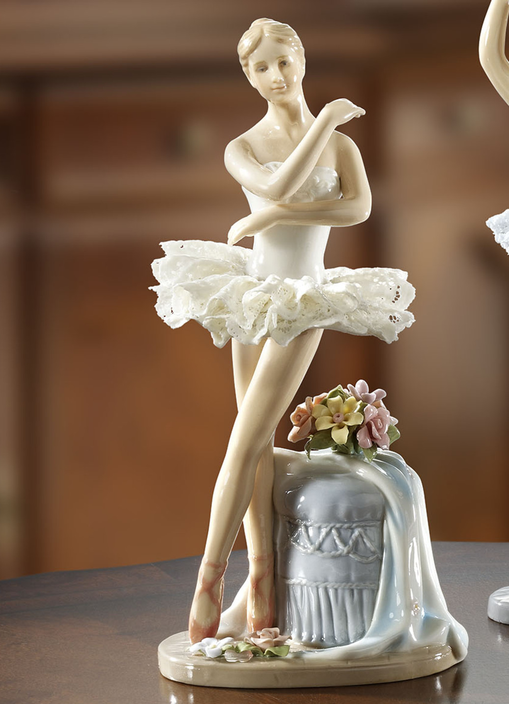 Ballerina aus Porzellan